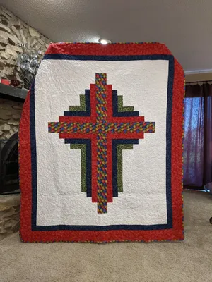Log Cabin Cross in Red